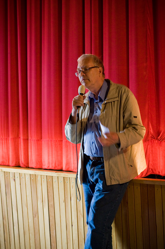 Peter von Bagh ennen avajaisn&auml;yt&ouml;st&auml;