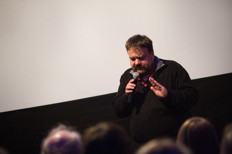 Olaf M&ouml;ller esittelee neuvostoliittolaisen Loista t&auml;hti, loista-elokuvan