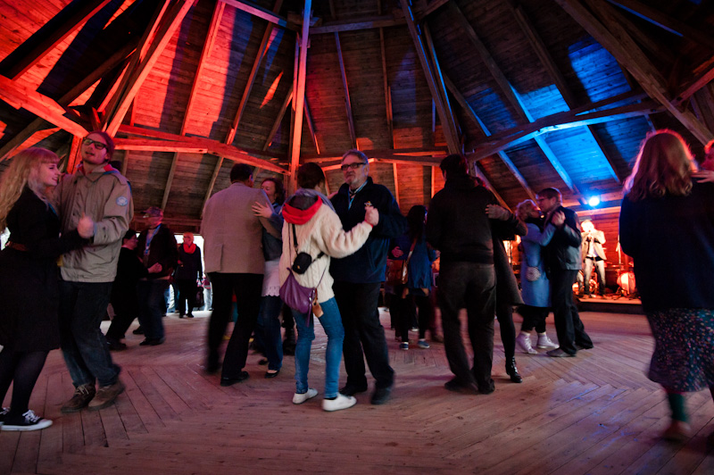 Porttikoskella tanssin py&ouml;rteisiin sukelsi muiden muassa Jukka Virtanen