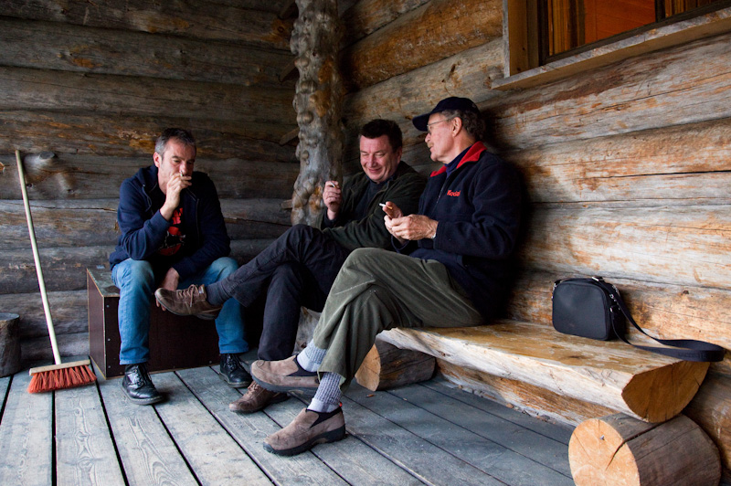 Charmant, Kaurism&auml;ki ja Chapman tupakkatauolla