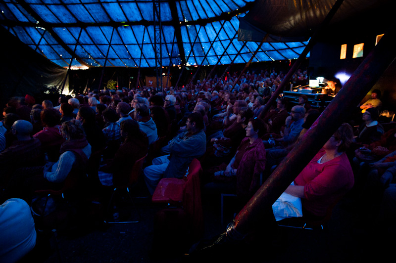Yleis&ouml; seuraa tiiviisti &Auml;iti Krausen matkaa onneen