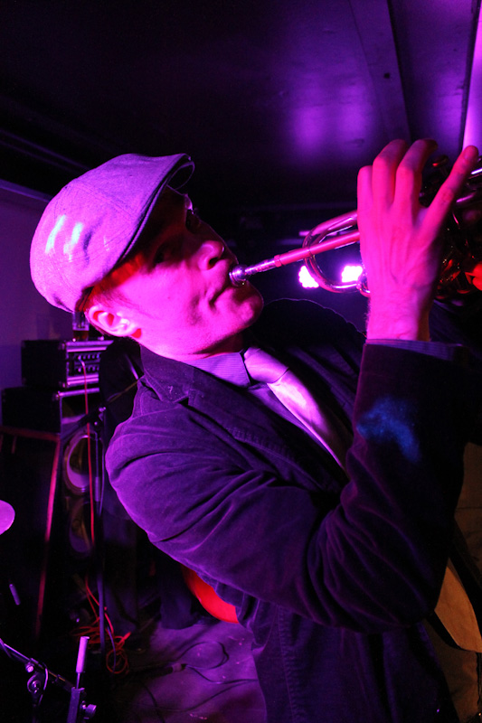 Jargeli Niemelä Väärästä rahasta festariklubilla