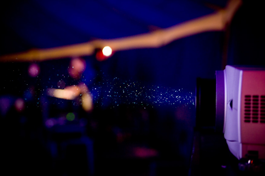 Pikkuteltan videoprojektori