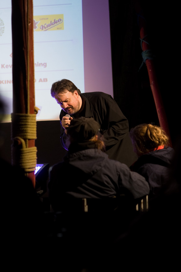 Olaf Möller ihailee eturivin katsojan kissasukkia