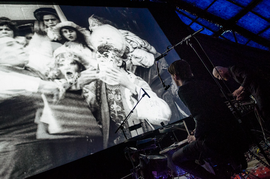 Chaplinin Valkokankaan takana