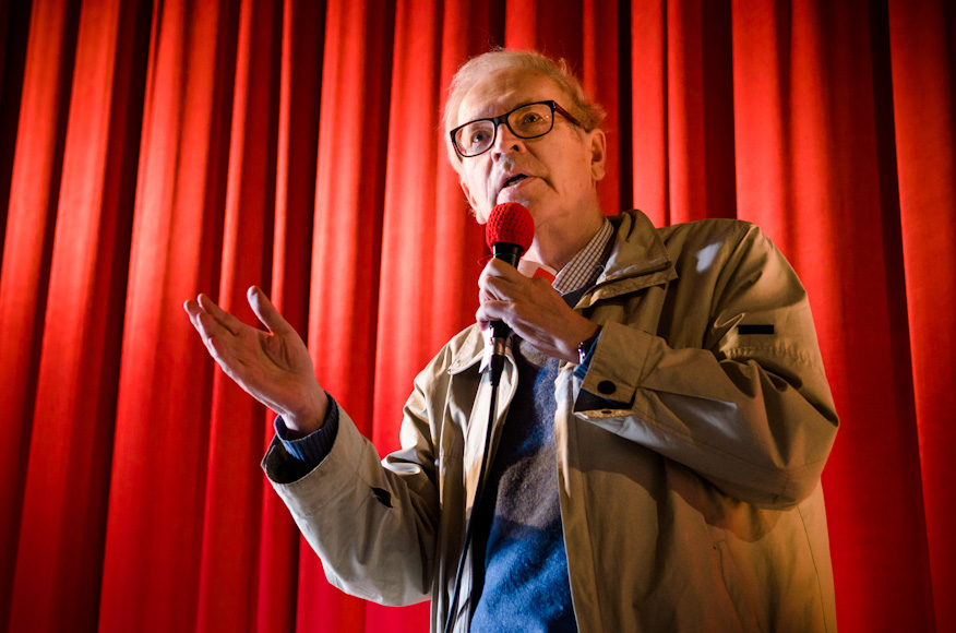 Peter von Bagh avajaisnäytöksessä