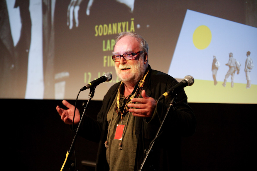 Anssi Mänttäri esittelemässä uutta elokuvaansa Romanssi