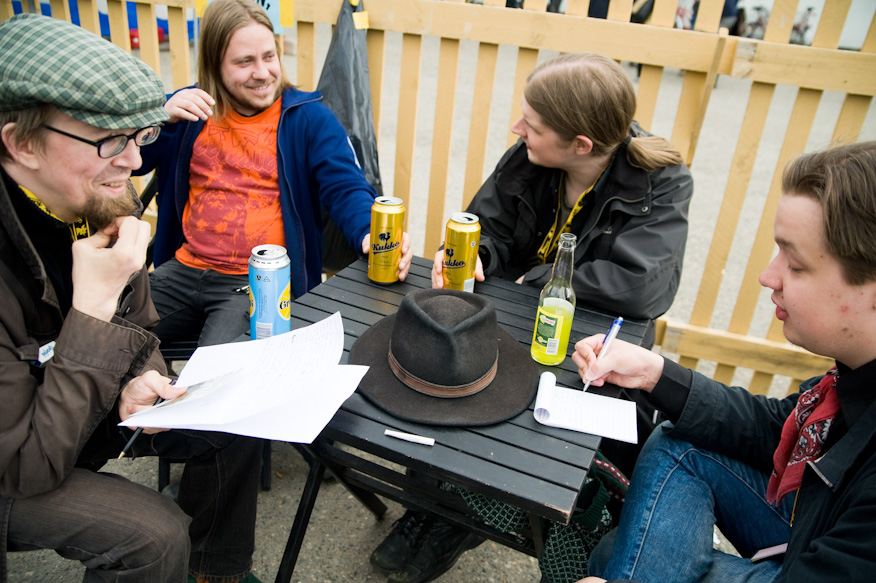 Tango-elokuvan vuorosanat hahmottuvat pubiteltalla