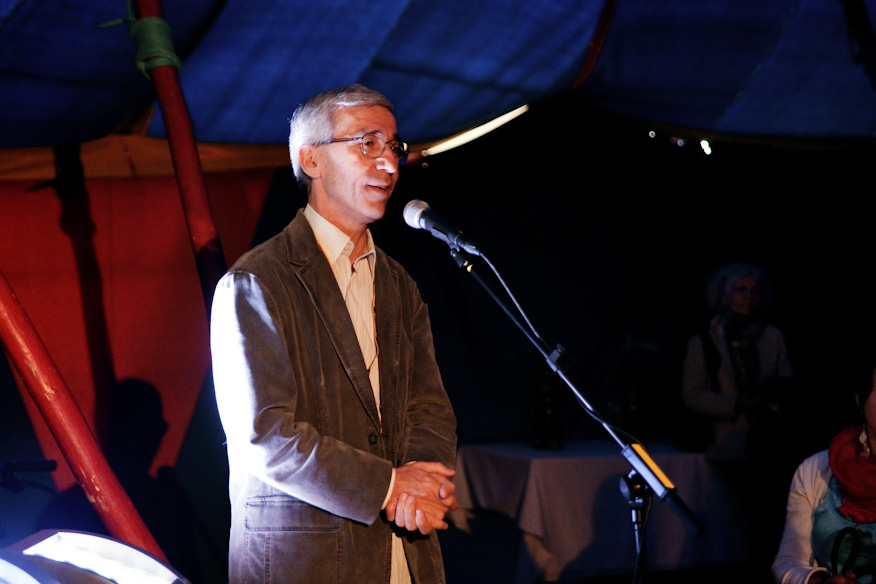 Ahmet Boyacioglu alustaa elokuvaansa Black and White