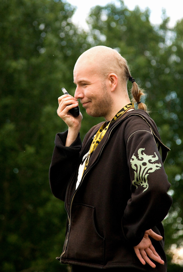 Lauri valvoo, ettei festivaalialueella tapahdu epäilyttävää liikehdintää
