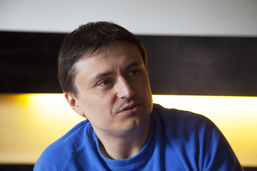 Cristian Mungiu pressitilaisuudessa Hotelli Sodankylässä