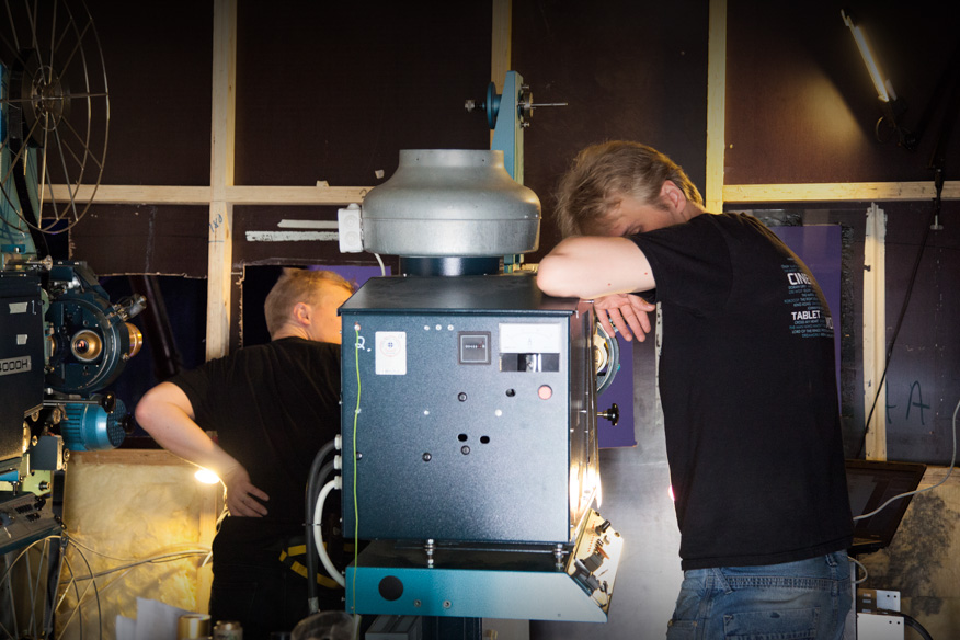 Konehuoneen tekniikkaa