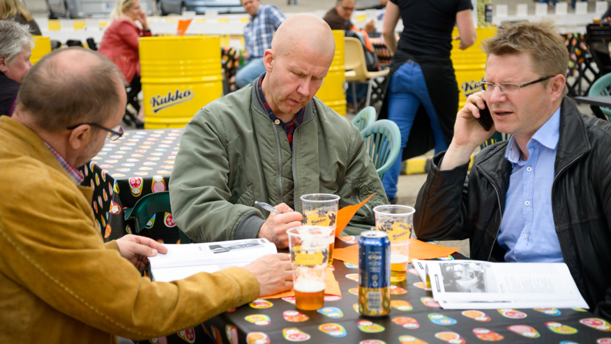 Festivaalikatalogit hyötykäytössä