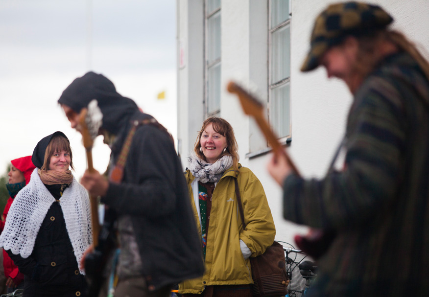 Ada ja Kirsikka festivaalitunnelmissa