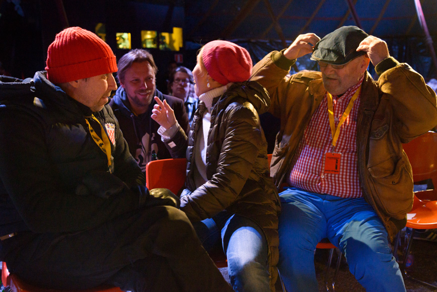 Martti Suosalo, Veiko Õunpuu, Virpi Suutari ja Jukka Virtanen ennen mykkänäytöstä