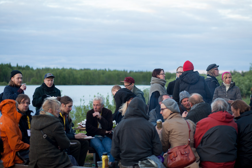 Nuotion äärellä Kitisen eräkodalla